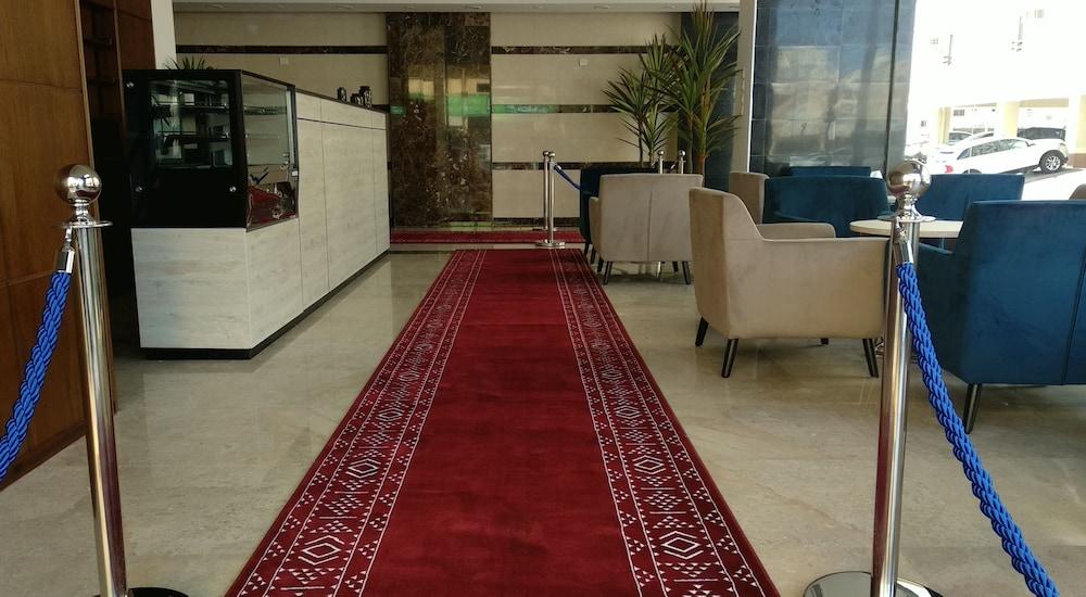 Yan Apartments Hotel