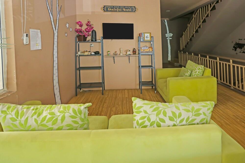 OYO 92460 Vk Pods Pik