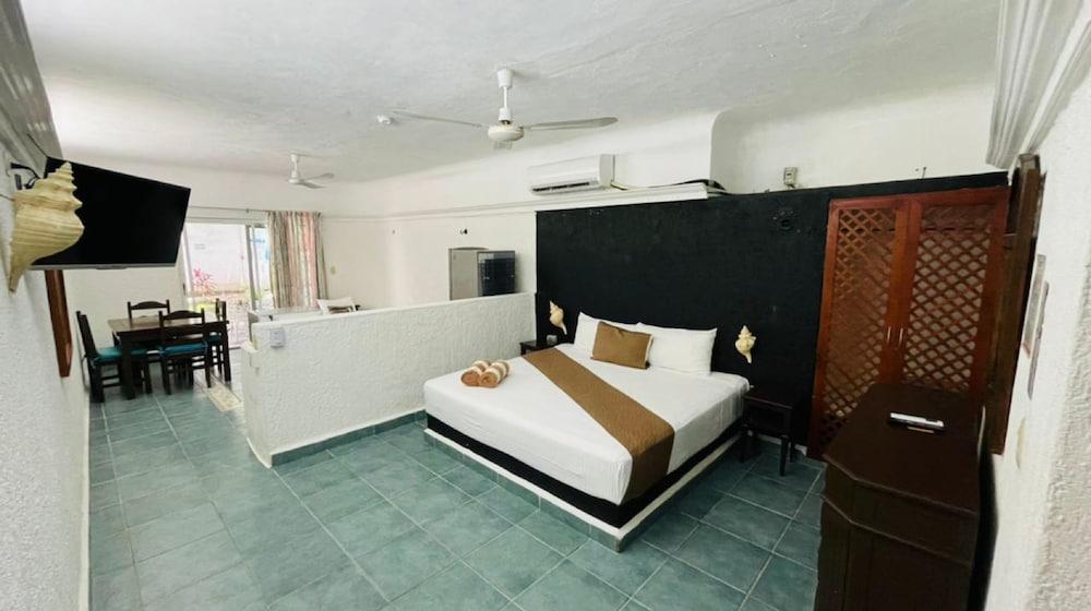 Maya del Carmen Hotel