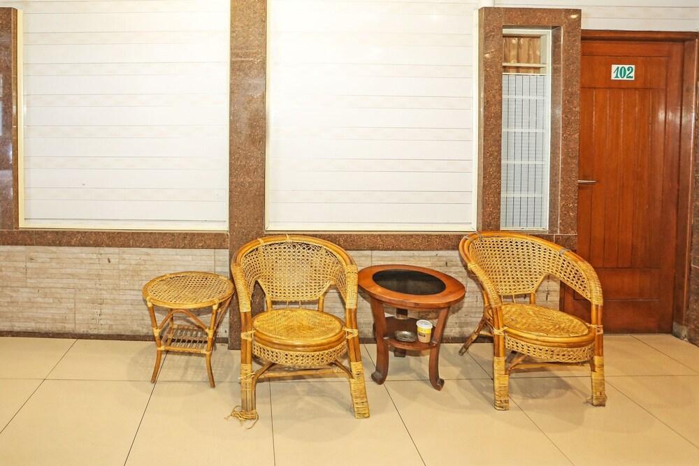 OYO 92470 Hotel Sahabat 2