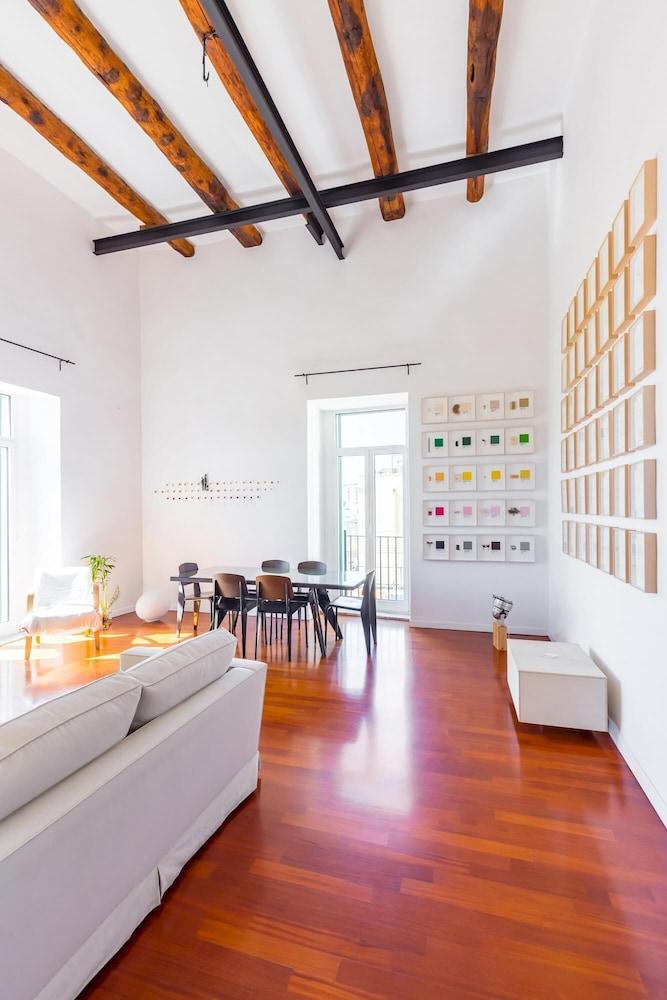 Contemporary Art House With a View