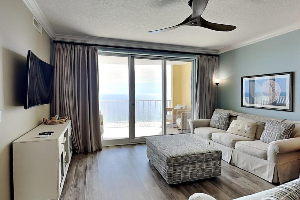 Emerald Isle #2208 by Resort Collection