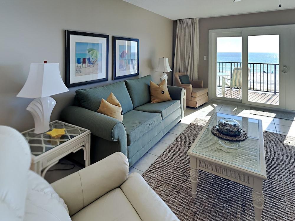 Mariner East #306 by Resort Collection