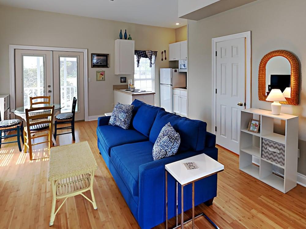 Seahawk South B by Southern Vacation Rentals