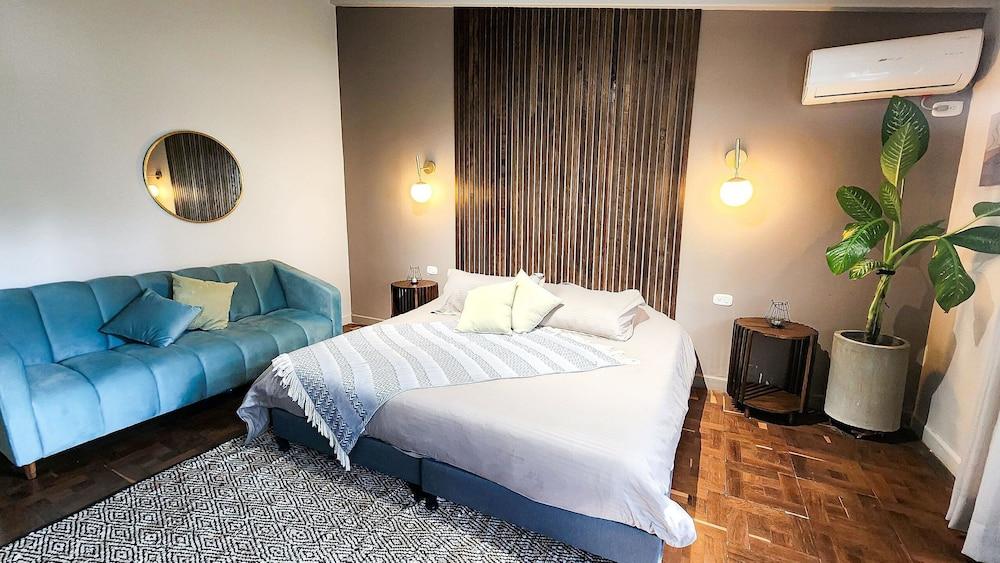 Luxury Villa In Aguacatala