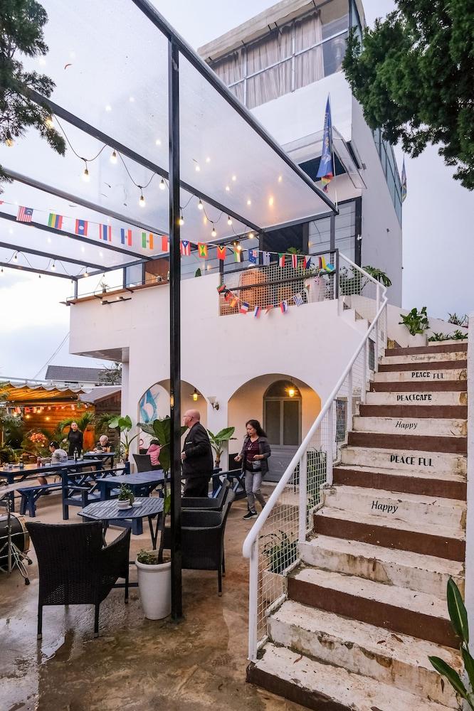 Dalat Blue House Homestay & Cafe