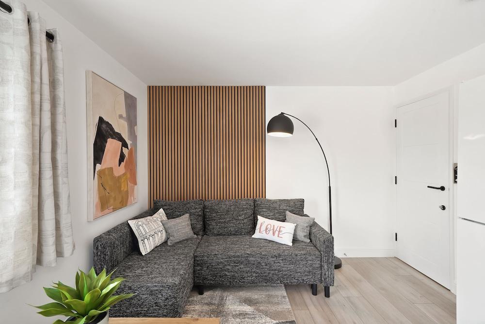 Tropical Inspired 2-Bedroom Flat