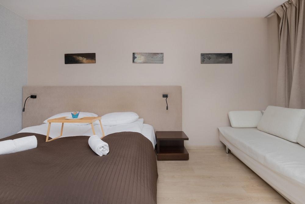 Hryniewieckiego 7c/134