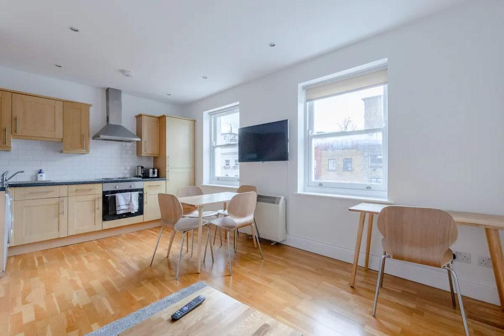 Contemporary 1BD Flat - Camden