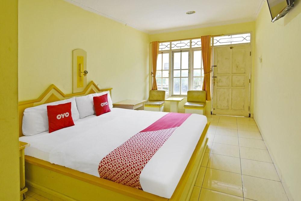 OYO 3722 Hotel Mutiara