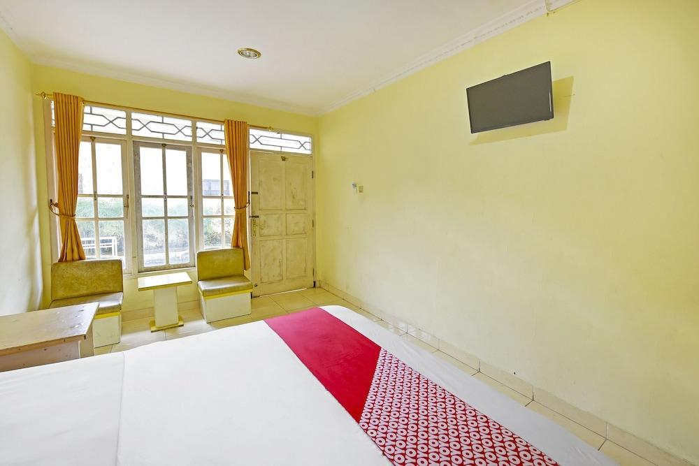 OYO 3722 Hotel Mutiara