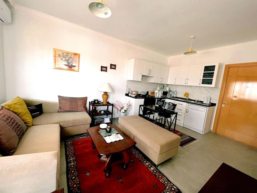 Convenient Sea View Flat in Central Kyrenia