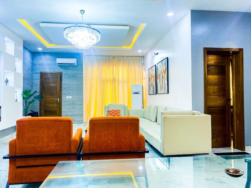 Impeccable 2-bed Apartment in Lekki With Snooker