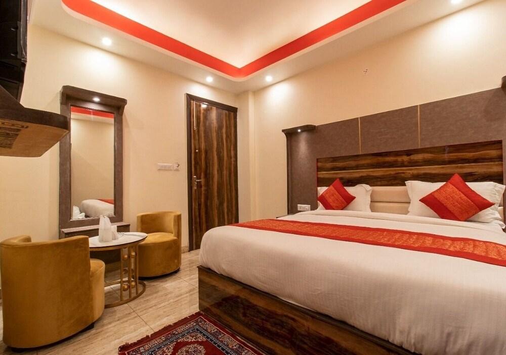 HOTEL DEV PLACE NEW DELHI