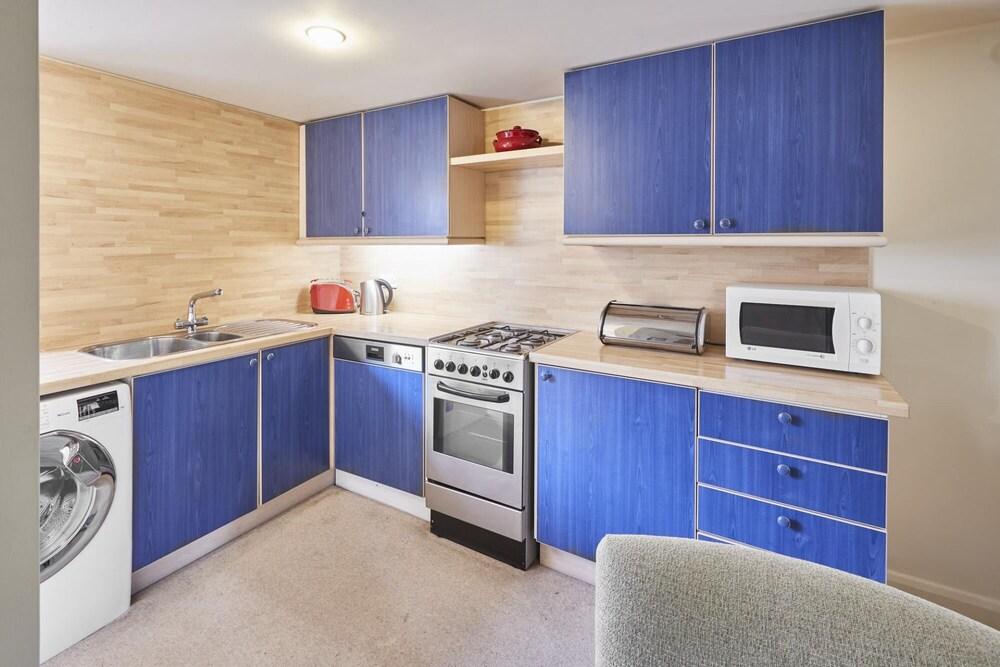 Host Stay Couch Cottage