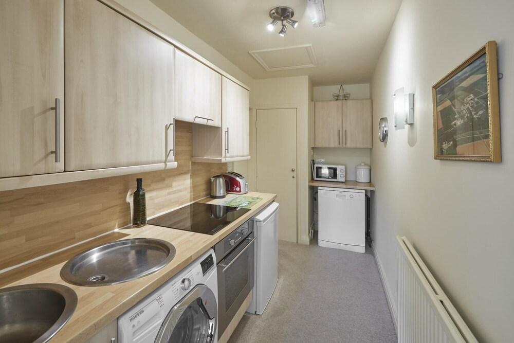 Host Stay Form Cottage