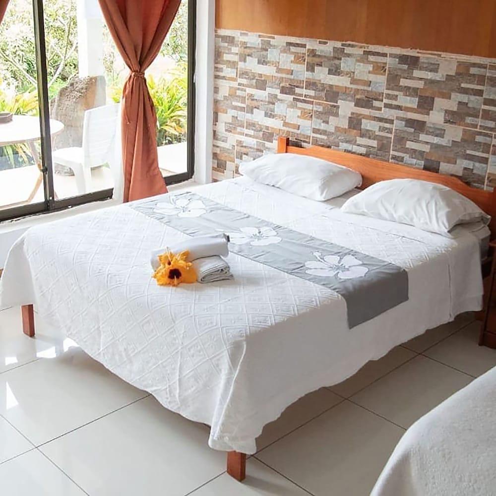 Chez Maria Goretti Hotel