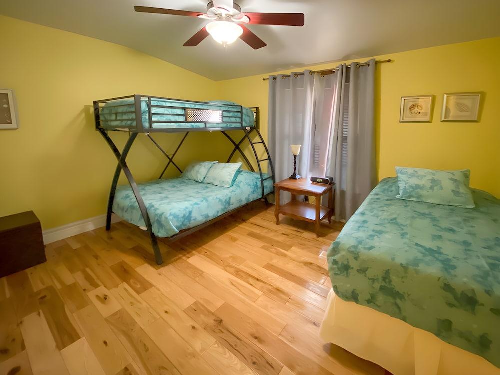 Las Vegas Pool House