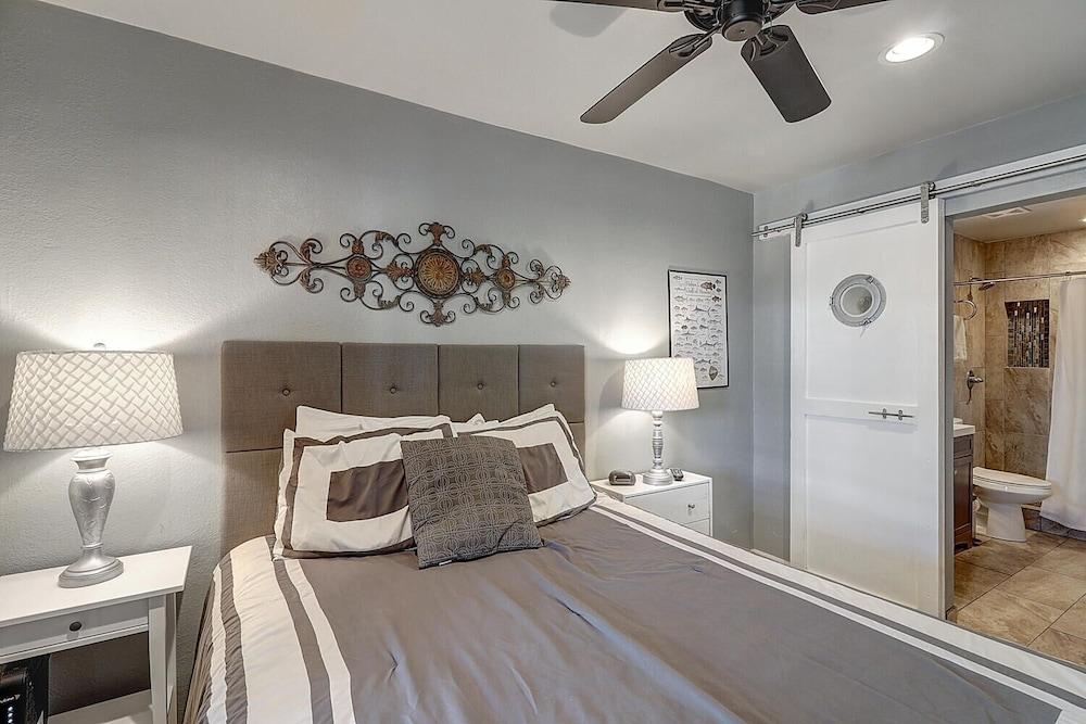 Bay Tree A11/12 3 Bedroom Condo by Redawning