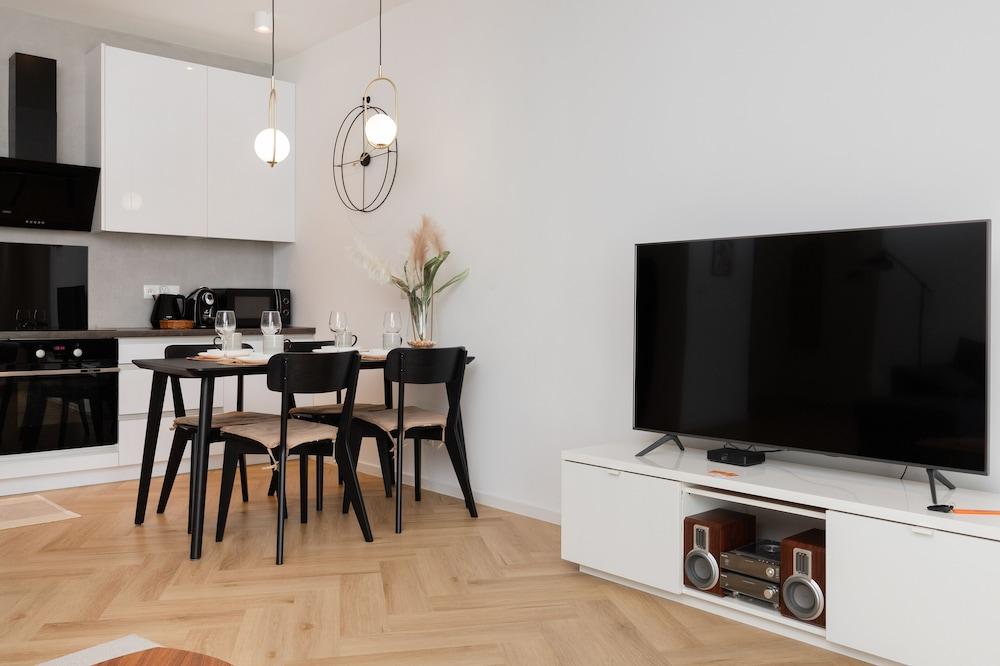 Comfortable Apartment Redlowo by Renters