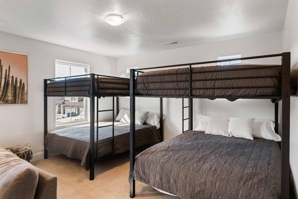 Life Is Suite 3 Bedroom Home