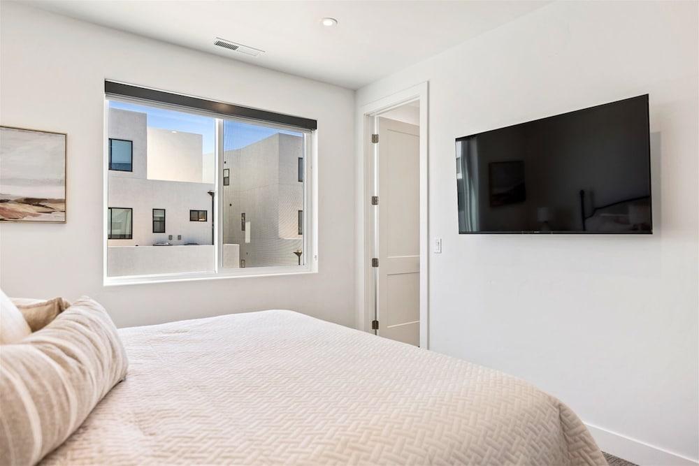 1 Chill Casa 5 Bedroom Home