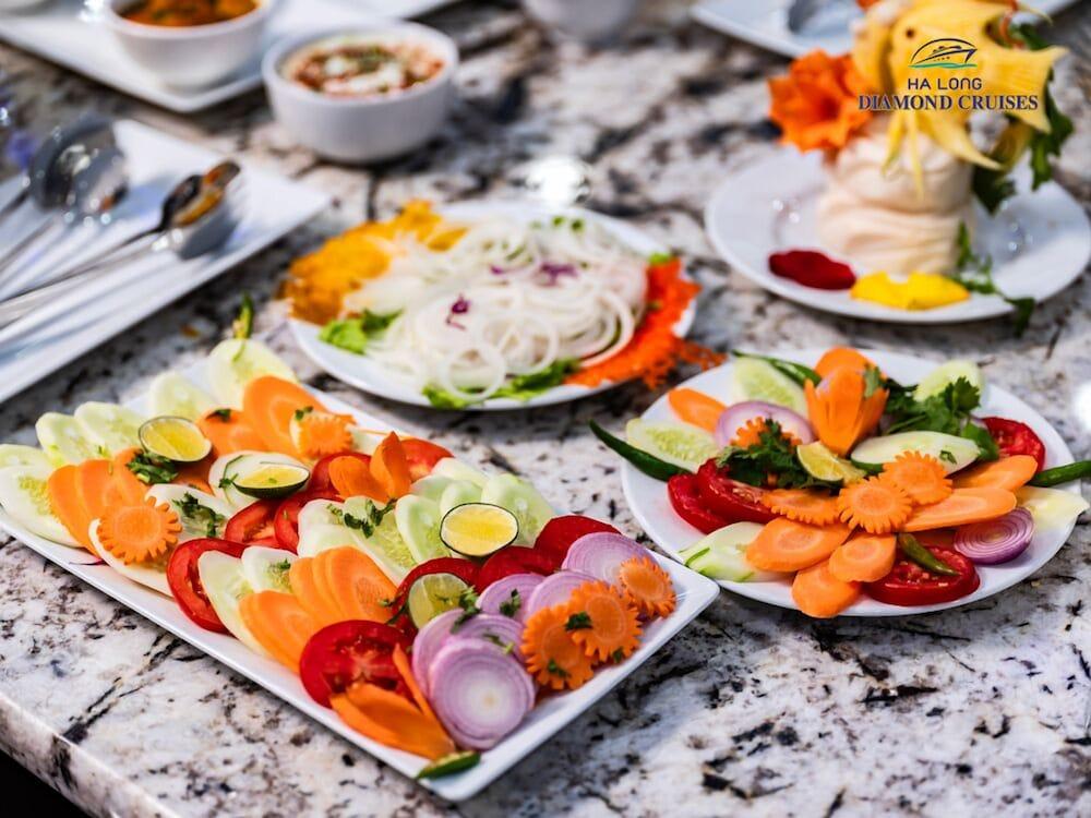 Halong Diamond Cruises