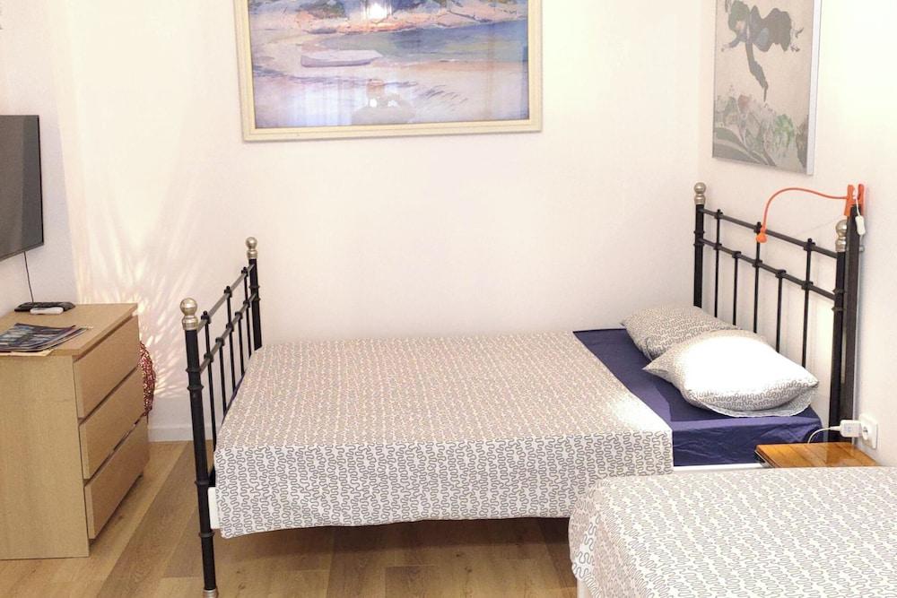 Seafront Apartment-3bedroom-2bathroom-balcony-t13