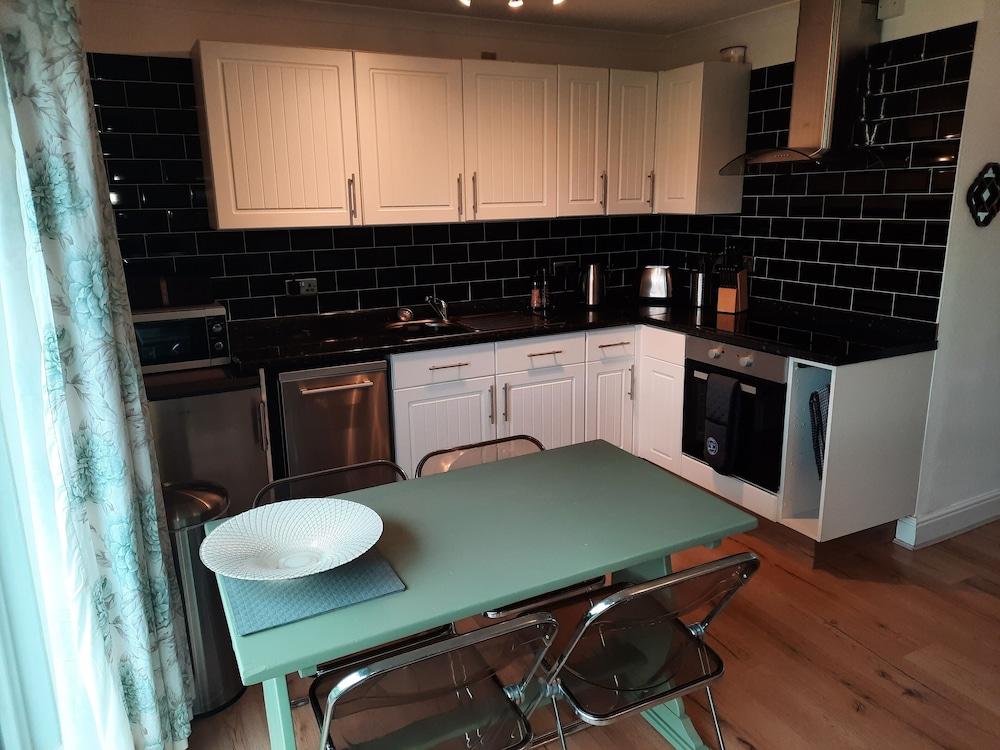 2 Bed Chalet, St Margaret's at Cliffe, South Coast