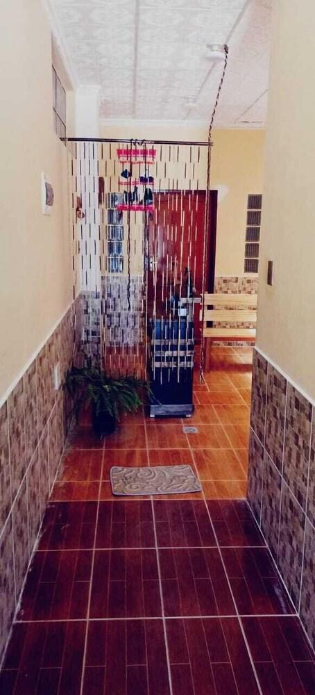 THE LITTLE HOUSE APARTHOTEL