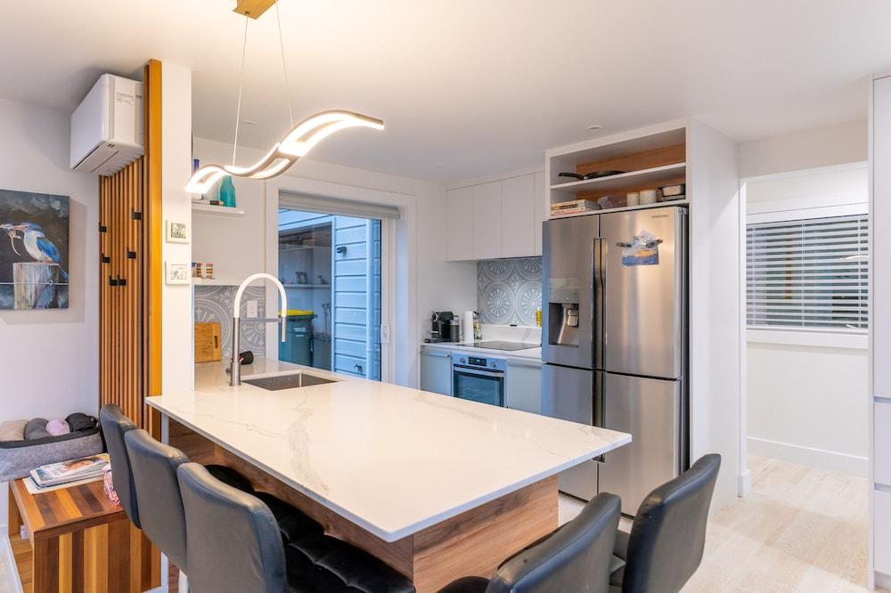 The Kingfisher House - Oneroa