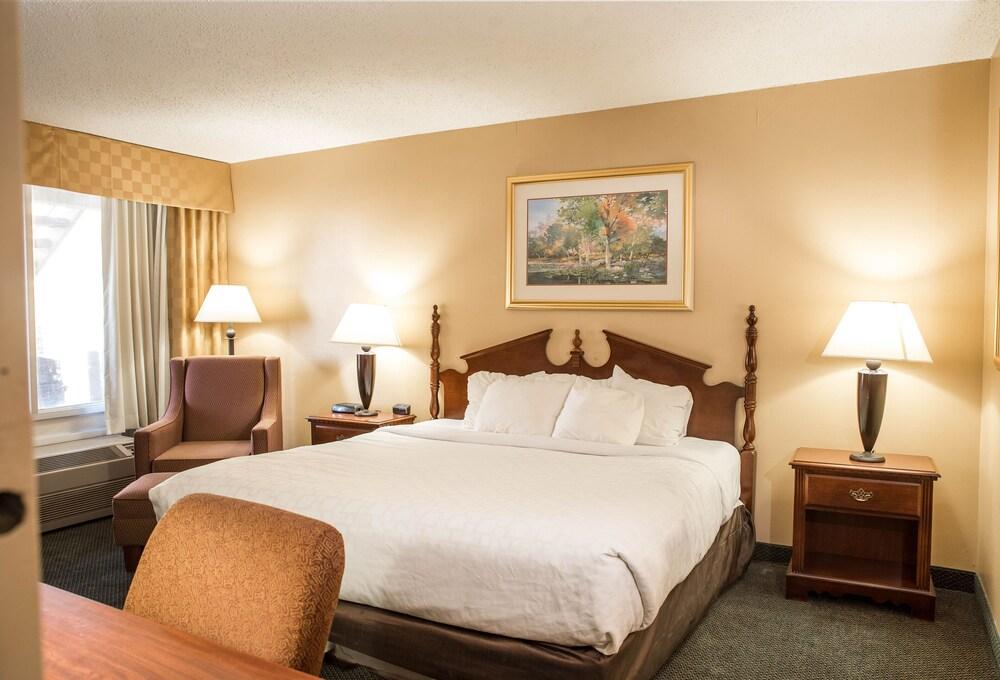 Grand Idaho Inn & Suites