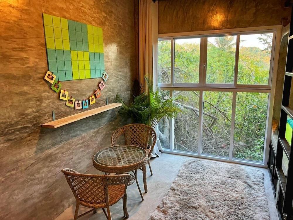 Wonderland Jungle Hostel