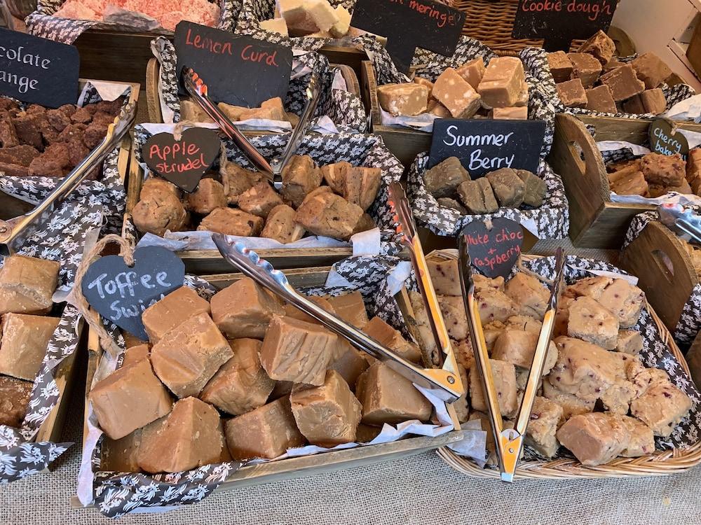 Windows Over Stroud Penthouse Apartment With Views