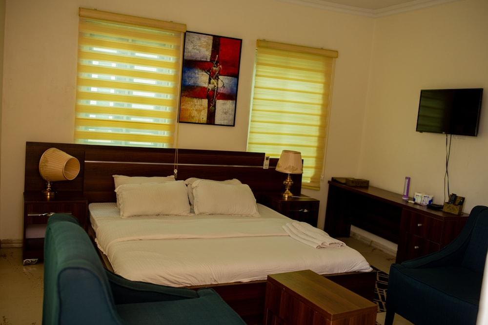 Peace De Luxe Limited