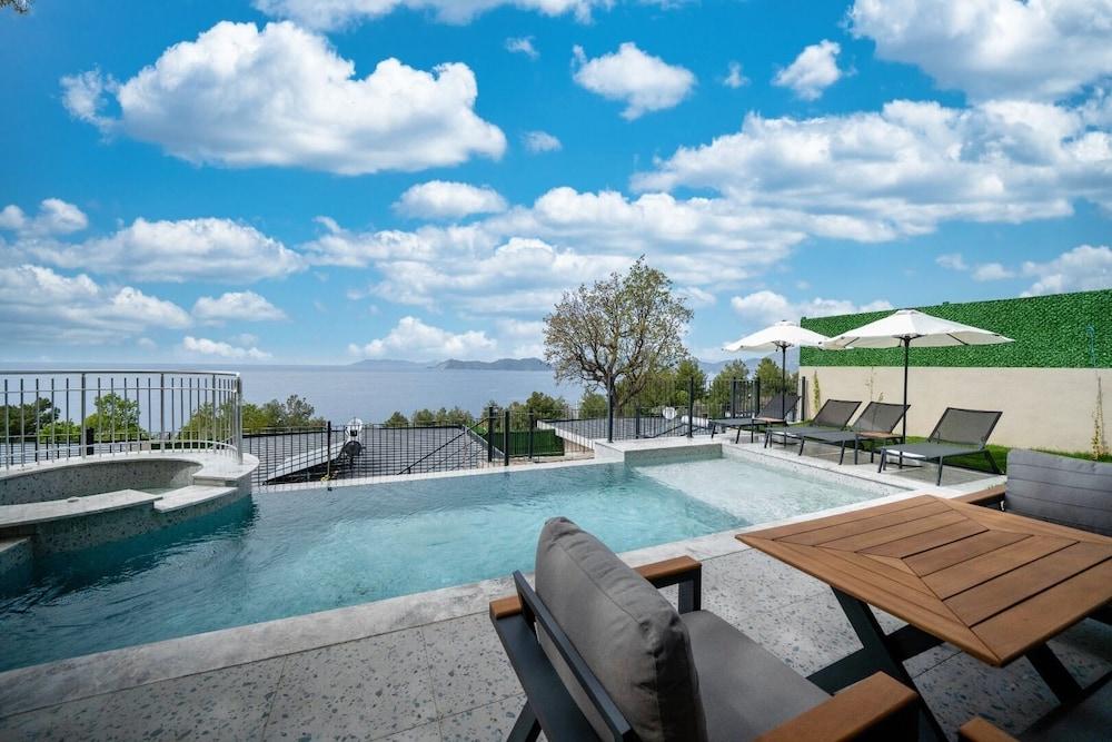 Villa Molly With Sea