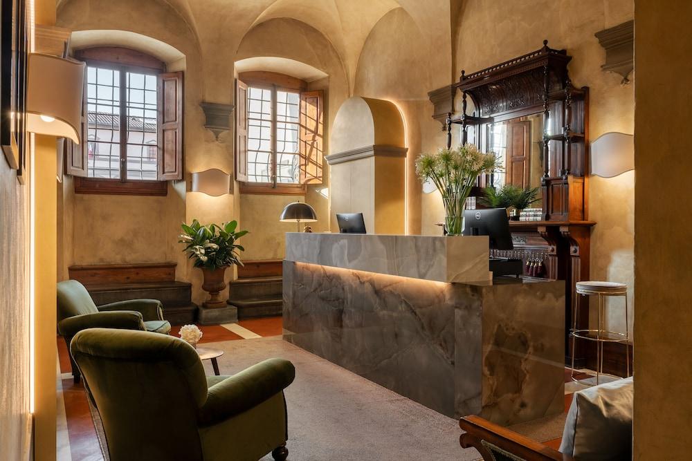 Loggiato dei Serviti