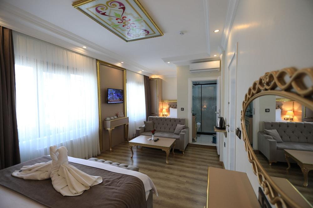 Blue Zerzevan Konak Hotel