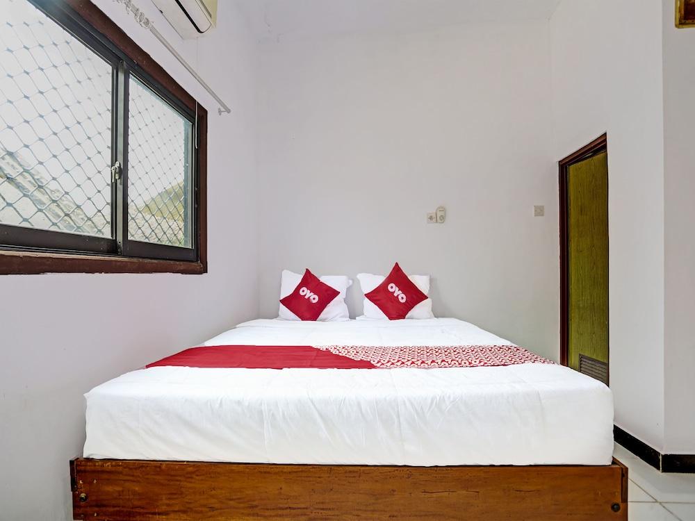 OYO 91773 Ab Homestay
