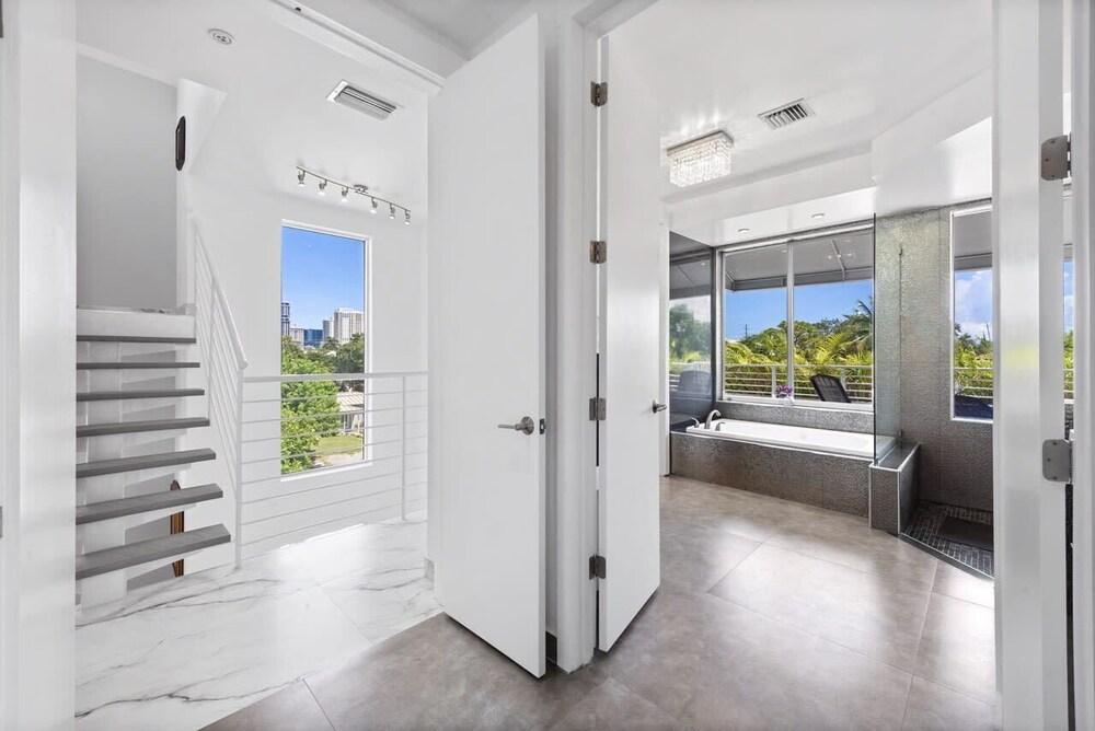 Modern Home w/ Roof Deck & Pool