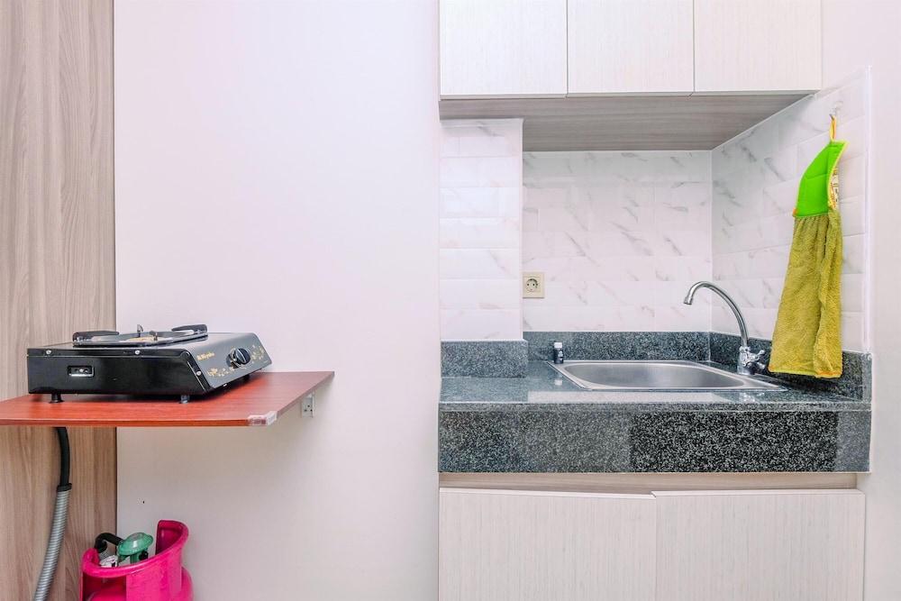 Nice Studio At Transpark Cibubur Apartment
