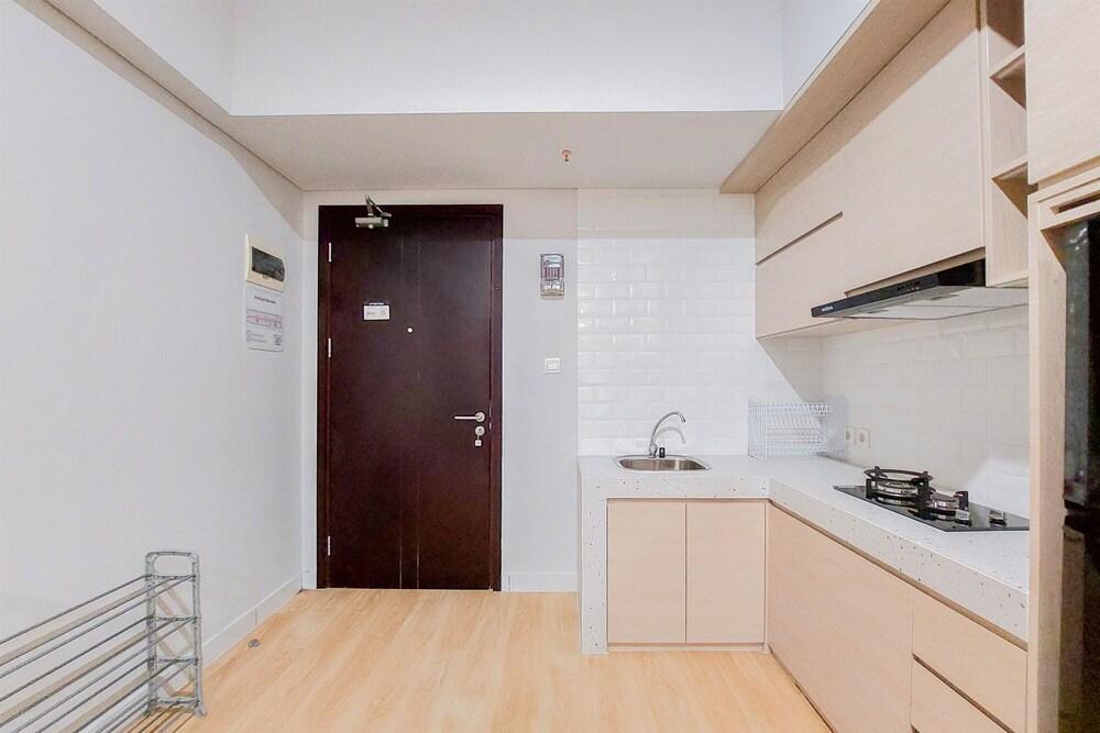 Comfort 2Br At Casa De Parco Apartment