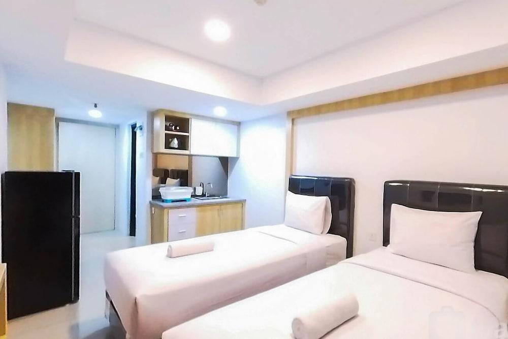 Comfort Studio At De Prima Apartment