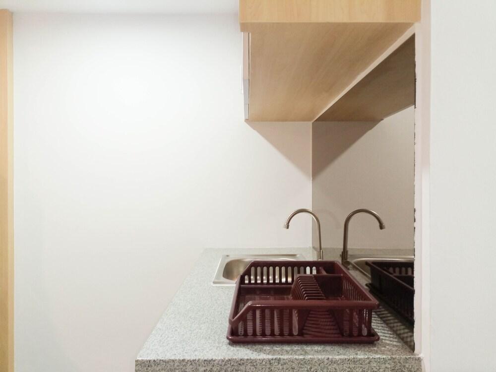 Nice And Tidy Studio At De Prima Apartment