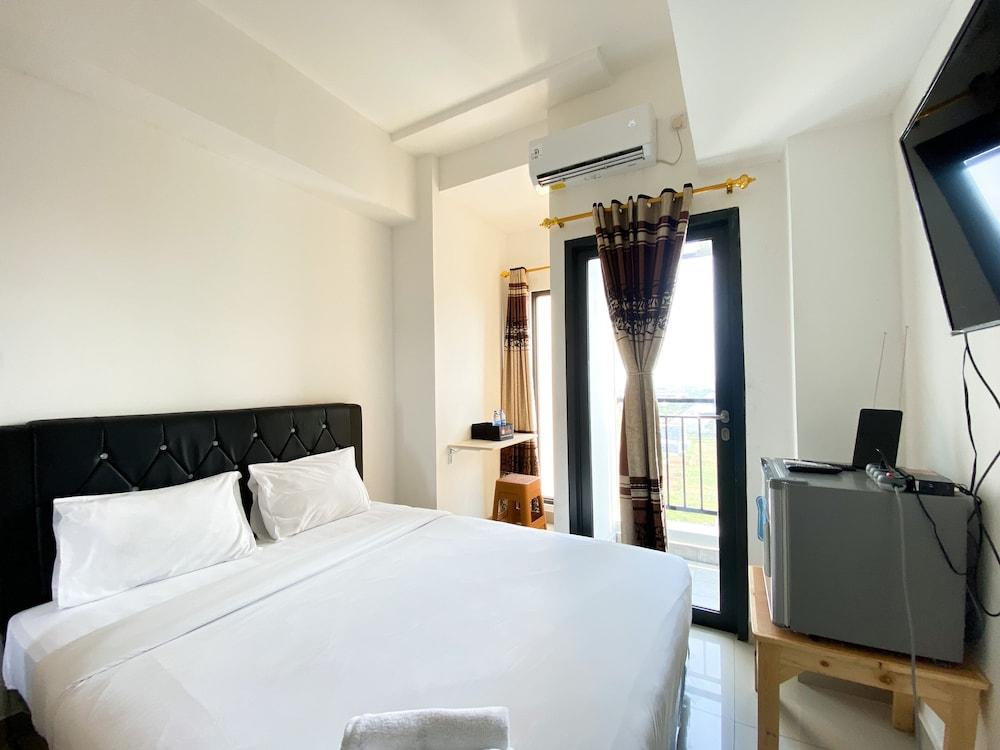 Compact And Comfortable Studio Sayana Bekasi Apartment
