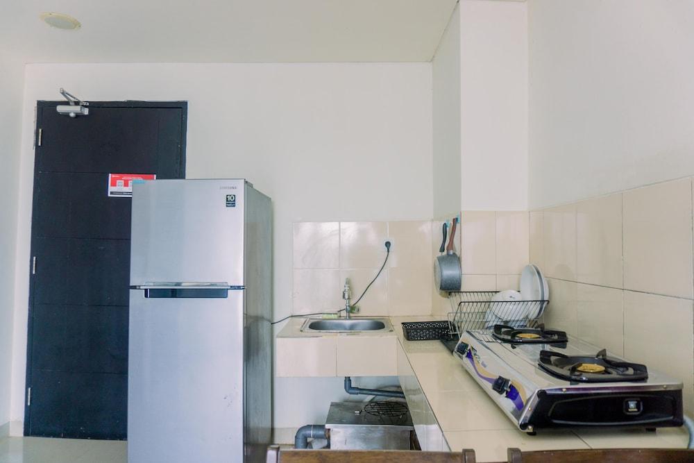 Fancy And Nice 1Br At Paramount Skyline Apartment