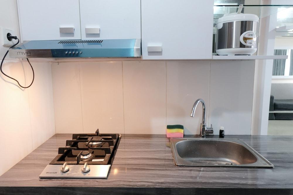 Good Deal 2Br At Gateway Pasteur Apartment