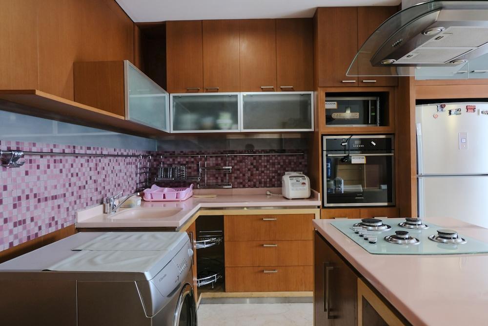 Spacious 3Br At Dago Butik Apartment