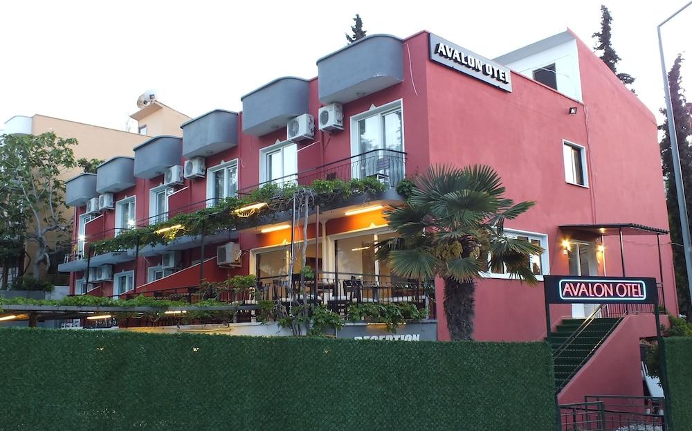 Avalon Otel