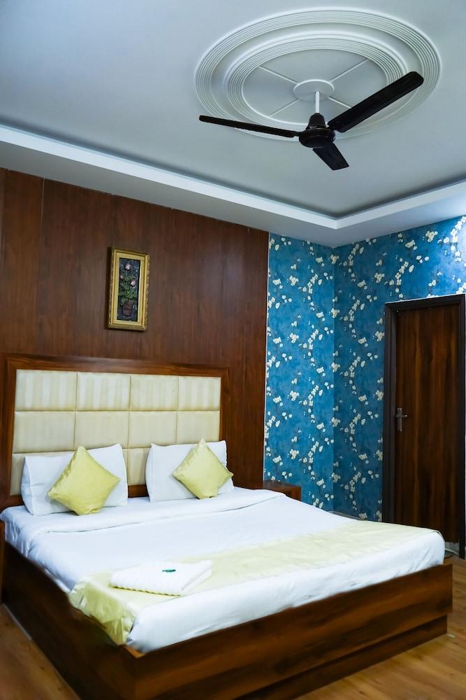 Roomshala 025 Hotel RTS